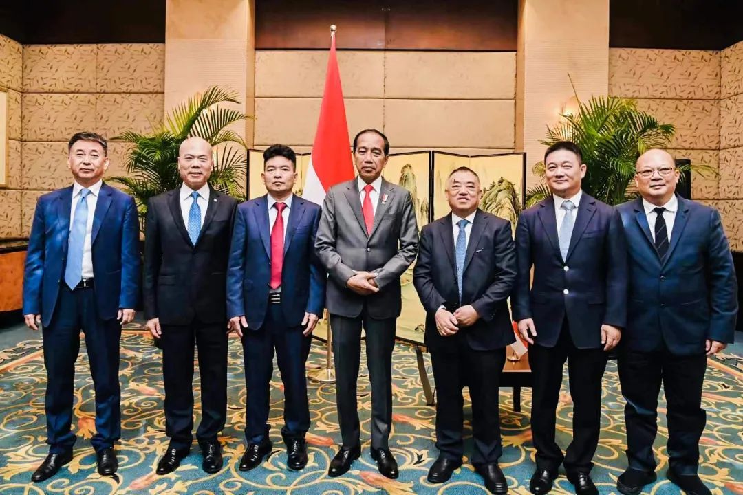 印尼總統(tǒng)商務(wù)圓桌會(huì)議在成都召開，中偉股份董事長(zhǎng)鄧偉明受邀參會(huì)并發(fā)言